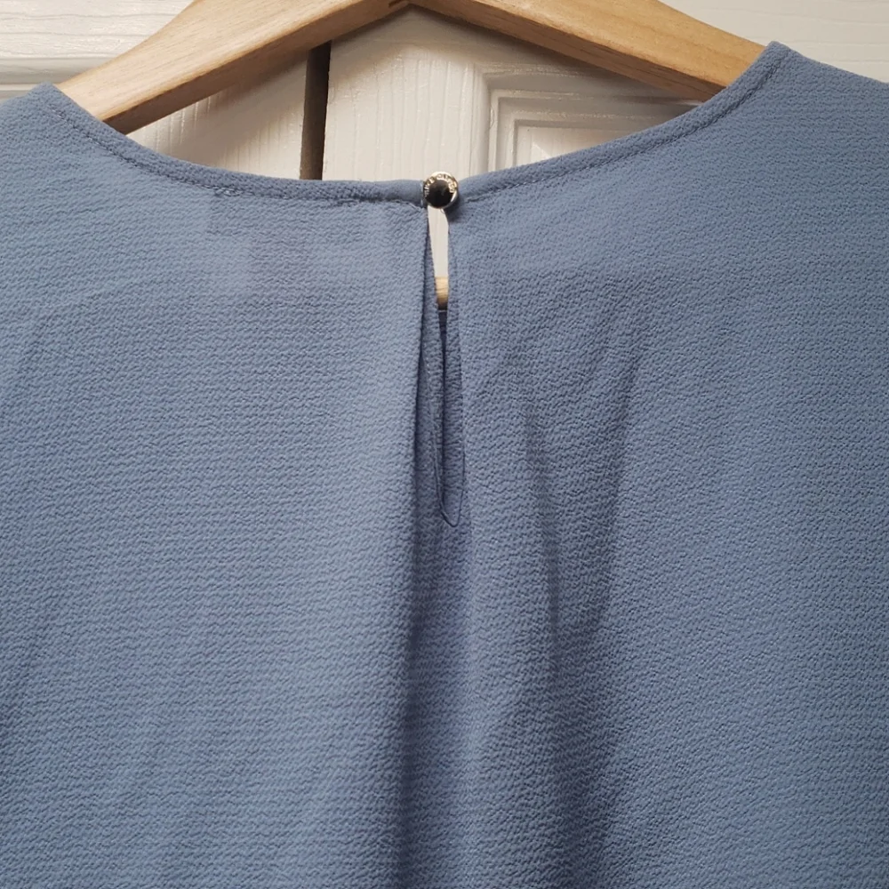 Vince Camuto Top w/ Side Tie - Picture 5 of 9